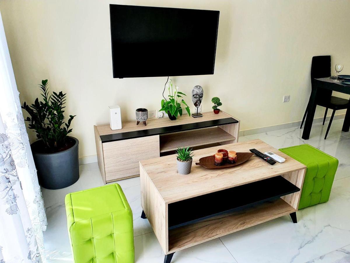 2 Bedroom Cozy Apartment Near Tourist Area, 200M From Sea Pafos Dış mekan fotoğraf